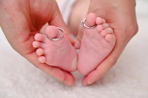 济南宝宝脸上长黑点